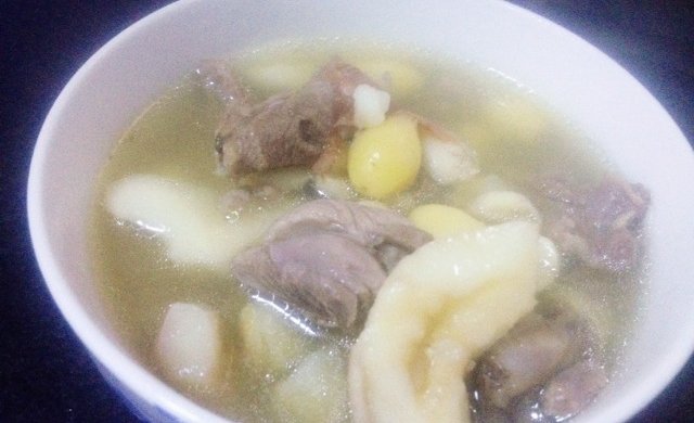 老鸭白果菱角莲子汤