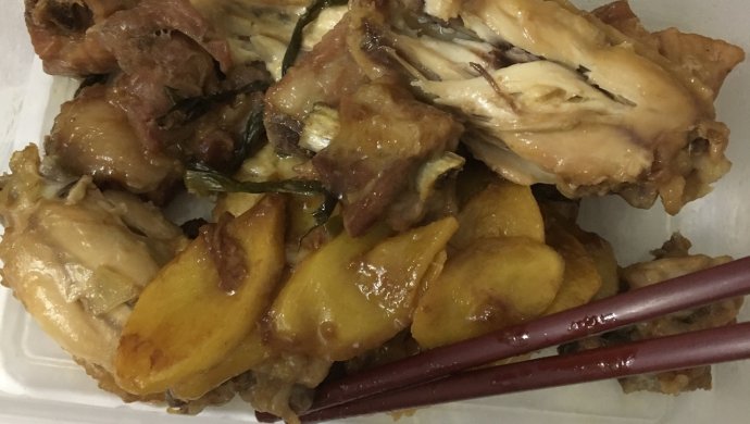 电饭锅焖鸡翅排骨