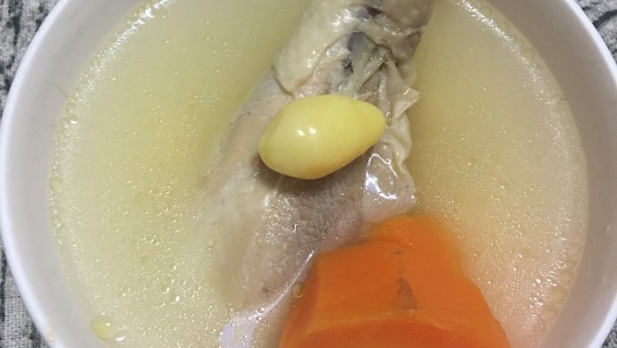 排骨鸡腿煲白果