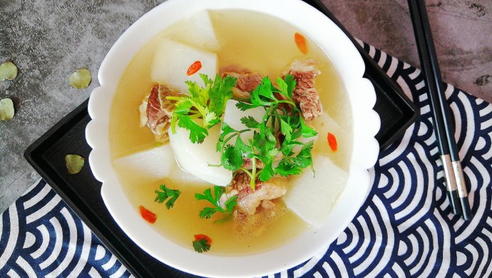 清炖牛排骨， 驱寒暖身它在行