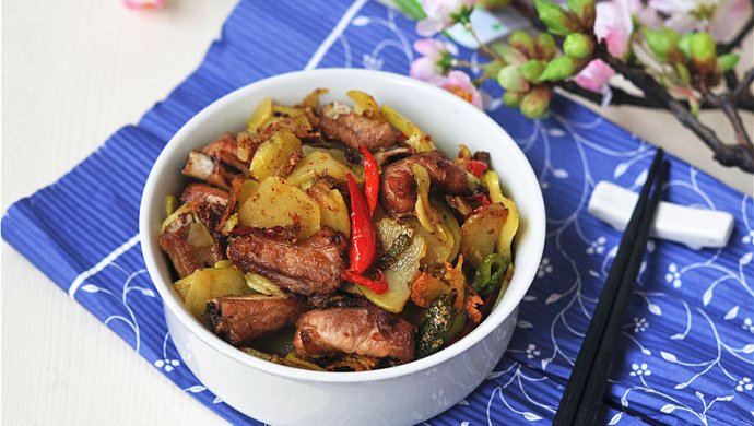 土豆炒排骨