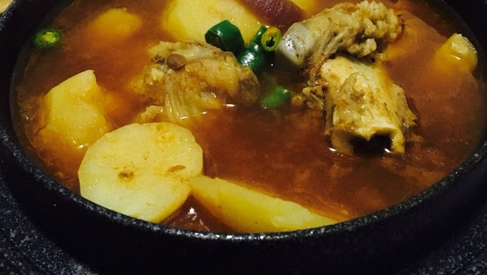 韩式大棒骨土豆汤