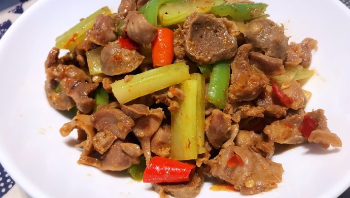 麻辣鸡胗牛筋丸