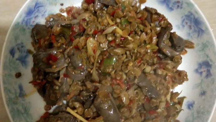 酸豆角炒鸭胗
