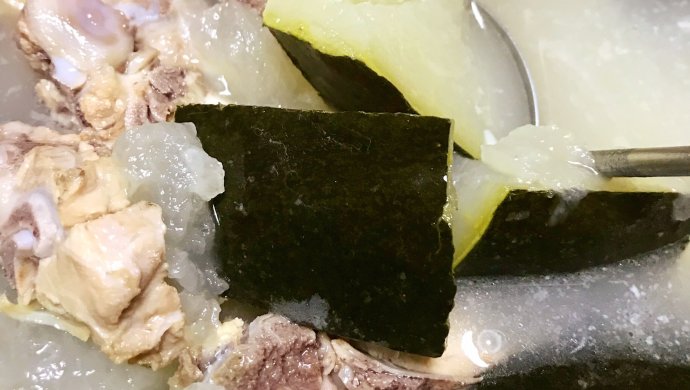 小姨妈老火汤:冬瓜煲龙骨