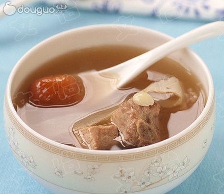 牛骨香菇萝卜汤