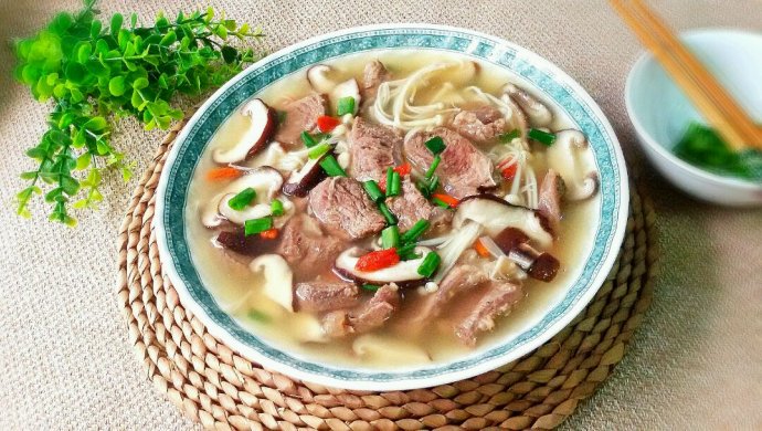 双菇牛腱（牛肉）汤（养生菜）