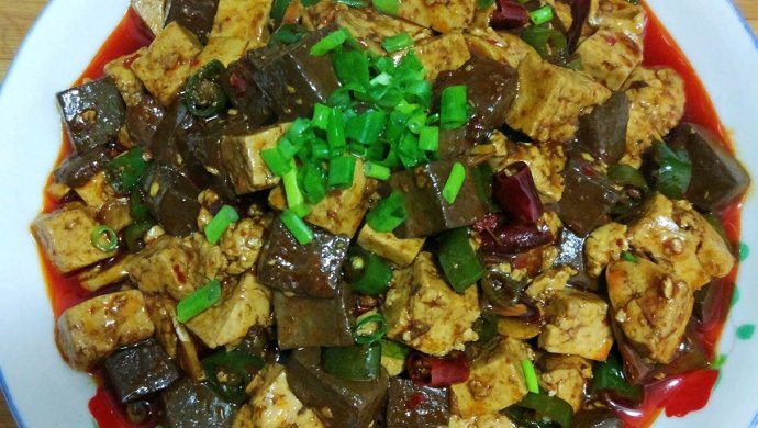 豆瓣烧鸭血豆腐