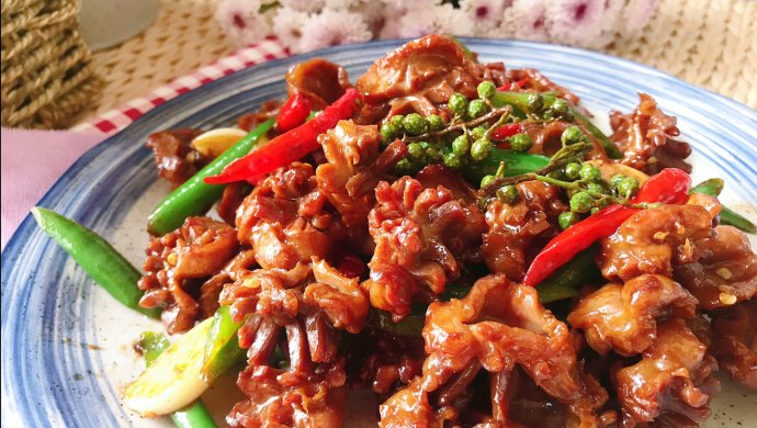 麻辣十足的双椒鸡胗