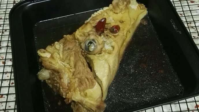 煨猪头骨