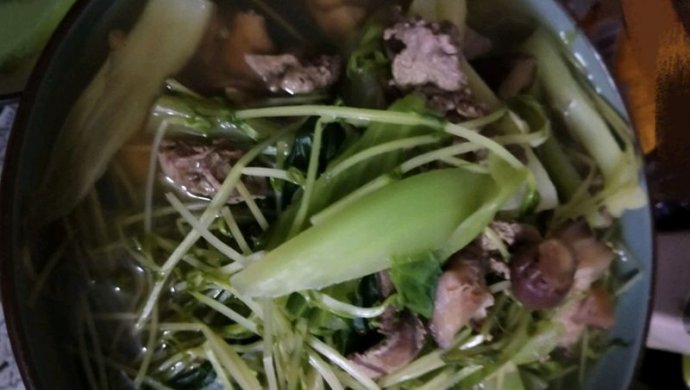 豆芽芥菜鸡肝汤