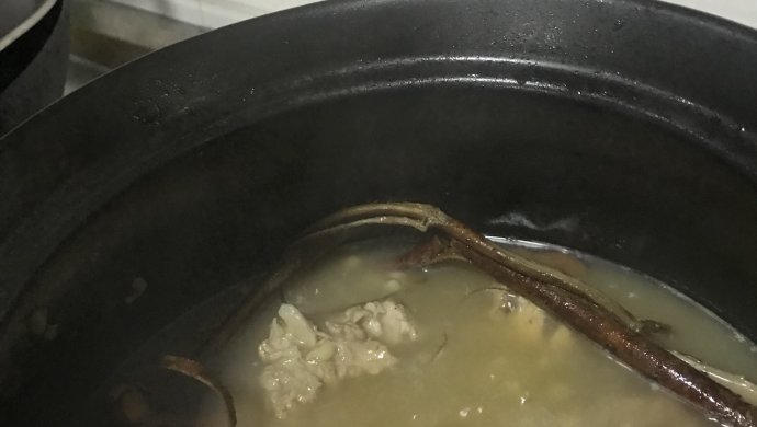 五指毛桃煲龙骨