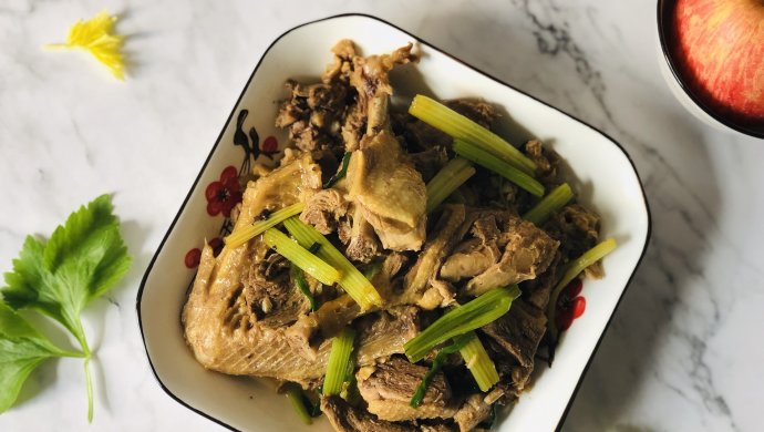 芹菜炒鸭肉