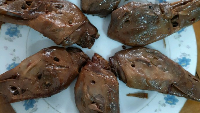 卤鸭头