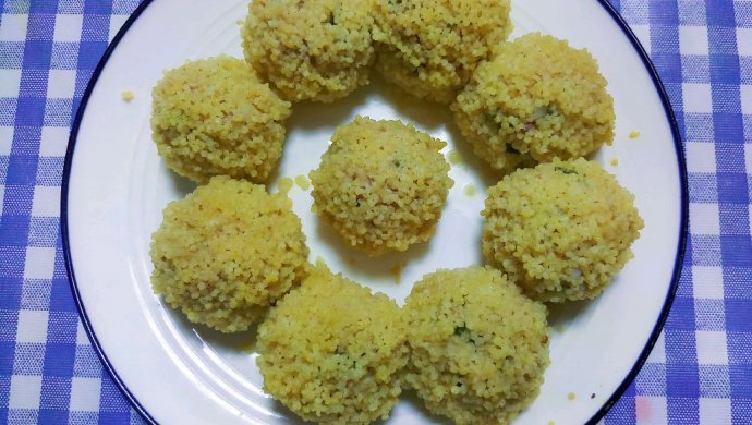 小米鹌鹑蛋肉丸