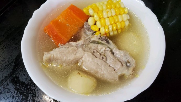 红萝卜玉米马蹄龙骨汤