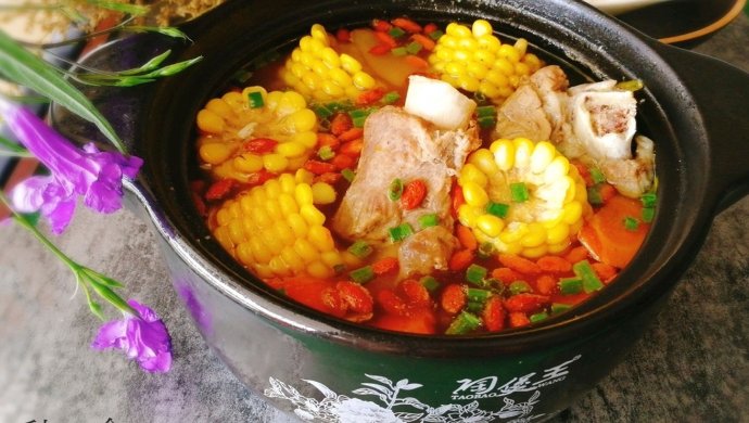 秋食--筒骨玉米胡萝卜汤