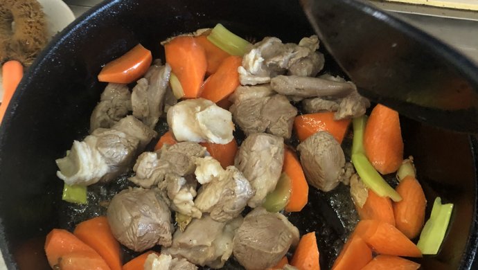 红烧羊腿肉