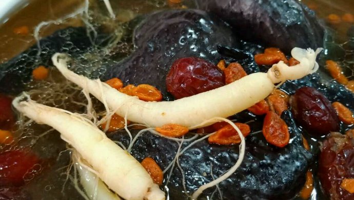 鲜人参炖竹丝鸡