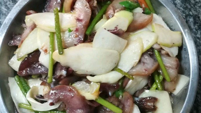 蒜苔高笋炒猪头肉
