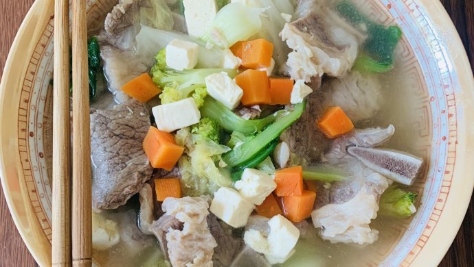 牛仔骨蔬菜豆腐汤（清淡减脂）