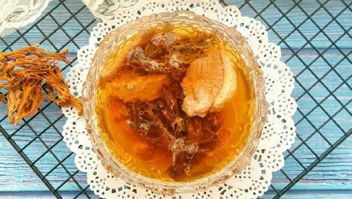 珊瑚菇鸭肉汤