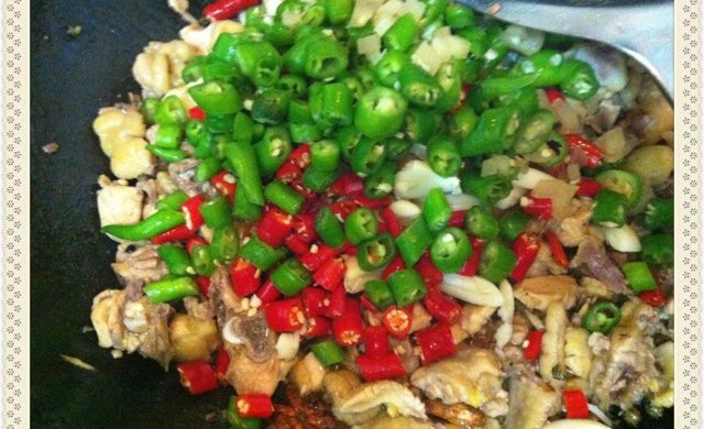 小米辣爱上小公鸡