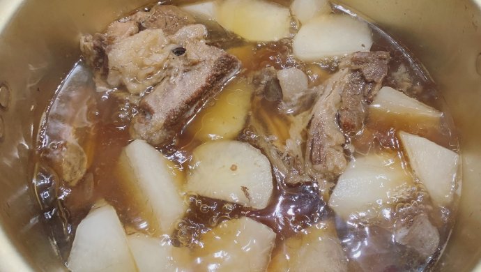 白萝卜炖牛排骨