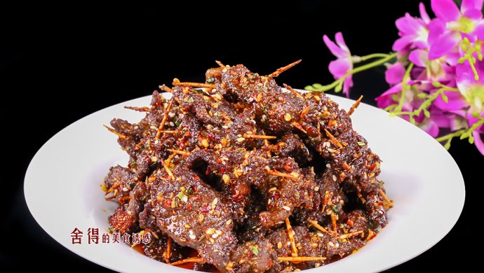 麻辣牙签牛肉怎样做麻辣鲜香,越嚼越想吃,零嘴和下酒的好伴侣