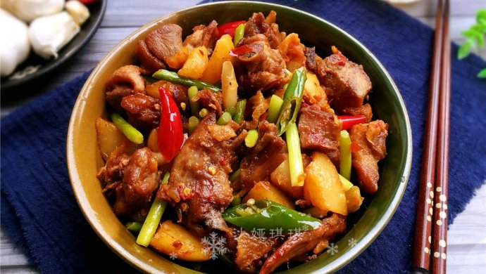 风味酸萝卜烧鸭