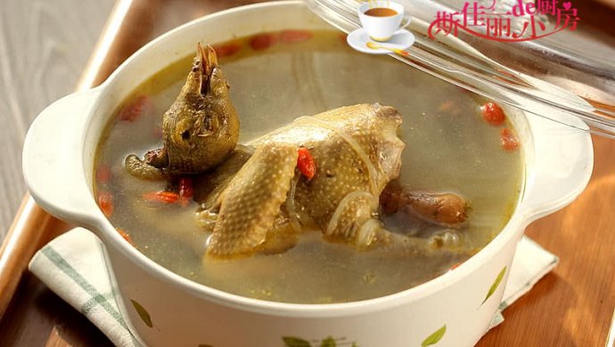天麻鸽子粉丝汤