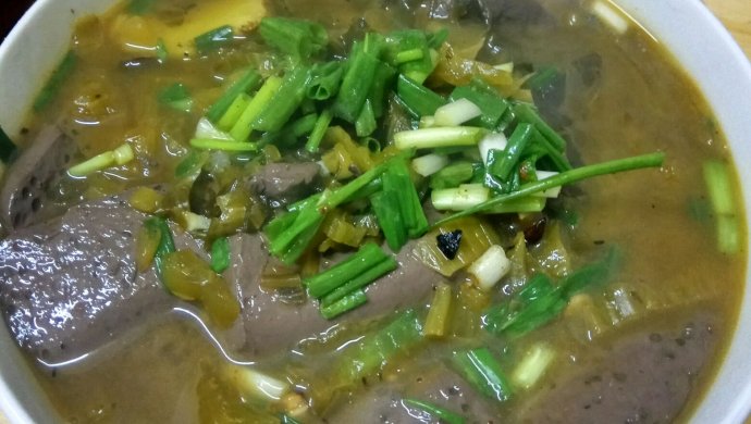 酸菜猪血汤