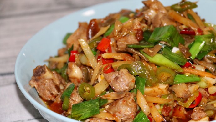 爆炒鸭肉