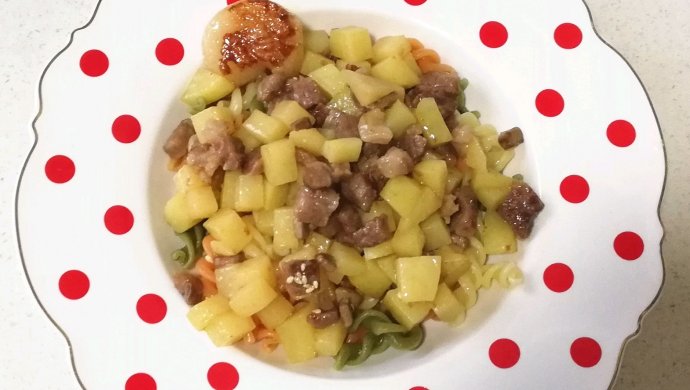 牛小排鹅肝土豆盖浇面