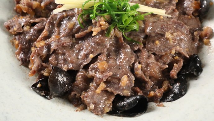 枣蓉陈皮蒸牛腱：这样做牛腱肉，一家三代都爱吃！