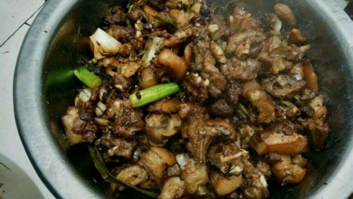 干锅狗肉