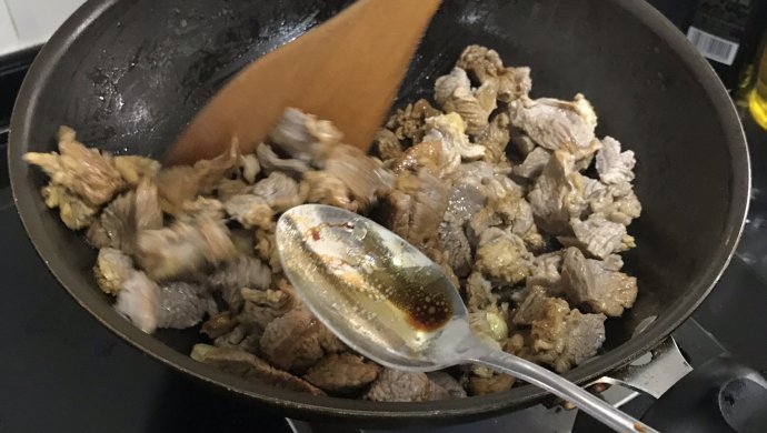 红烧牛腱子