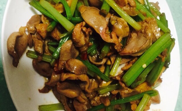 芹菜炒鸡胗