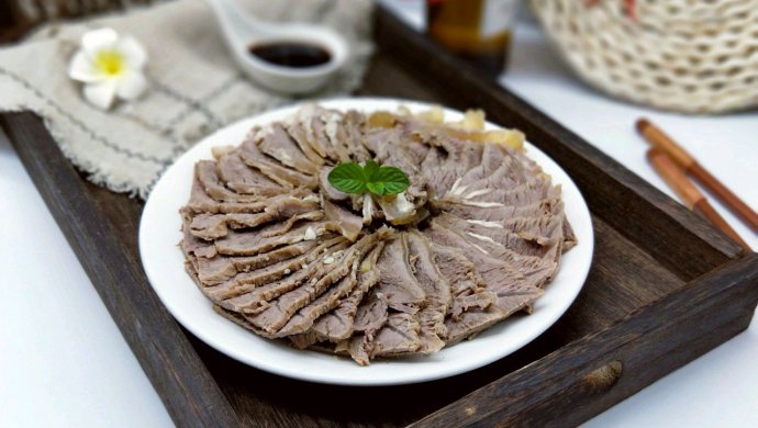 卤牛腱子