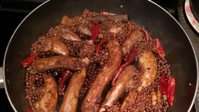 麻辣鸭脖 - 在家也能吃到绝味鸭脖