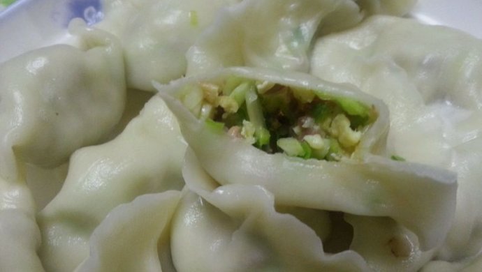 乐乐自家菜--熏肉韭黄饺子