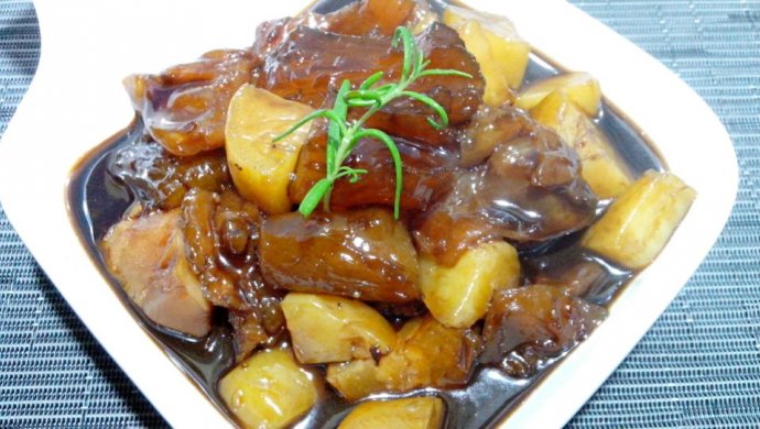 牛蹄筋烧土豆