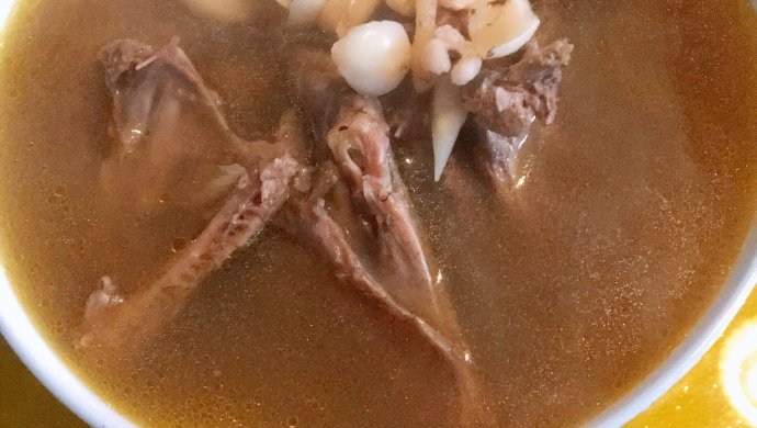 药膳鸽子汤