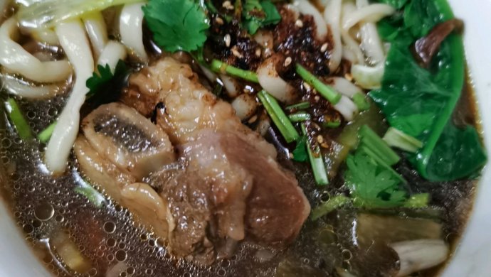 牛排骨拉面
