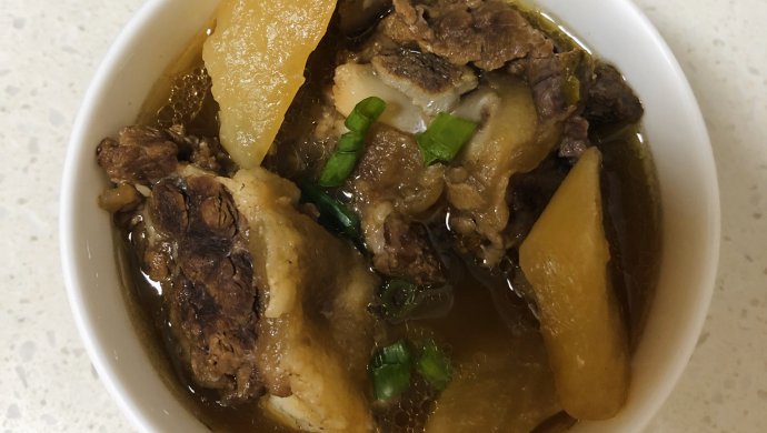白萝卜炖牛排骨