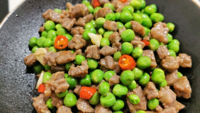 豌豆辣炒牛肉粒，下饭好菜