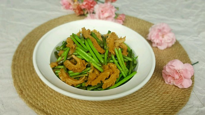 蒿子炒牛肚