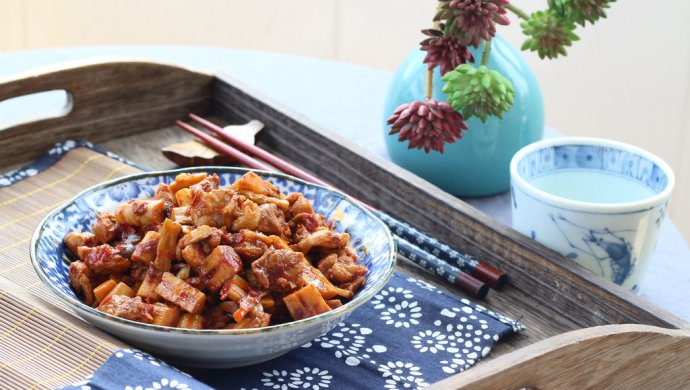 麻辣鸭肉笋丁