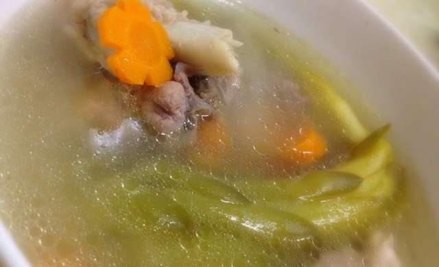 霸王花胡萝卜龙骨汤