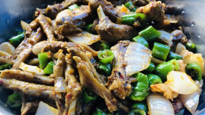 干锅糯香鸭掌